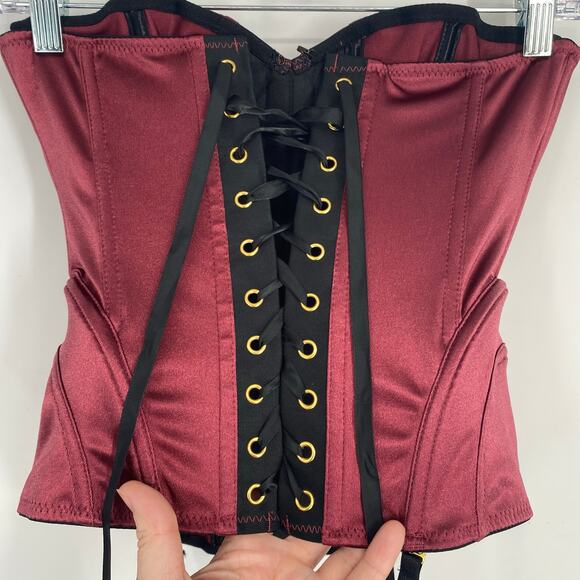 Fredericks Of Hollywood Corset 34 Maroon & Black Lace Up CastleCore Goth - Picture 1 of 12